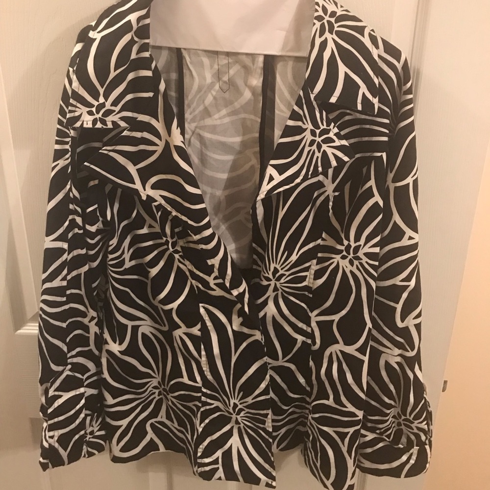 Women’s light jacket/blazer.